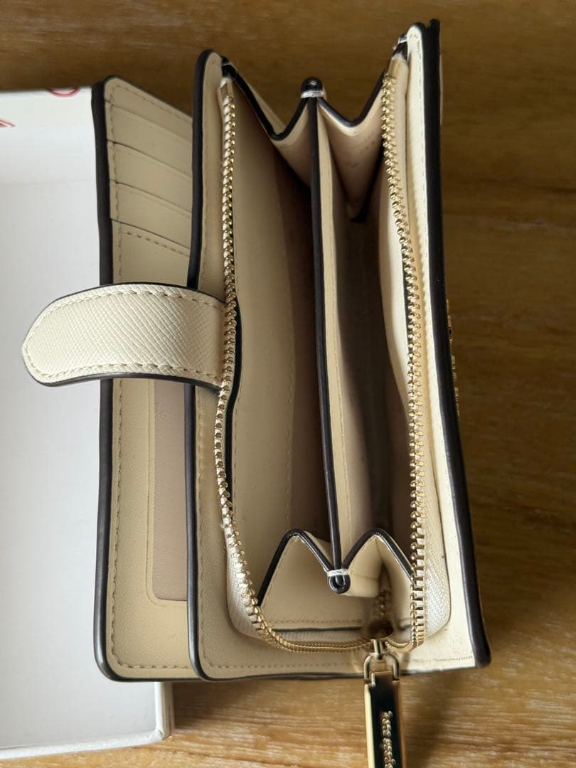 Kate spade New York ♠️ハートプリント財布　正規店証明書付き！