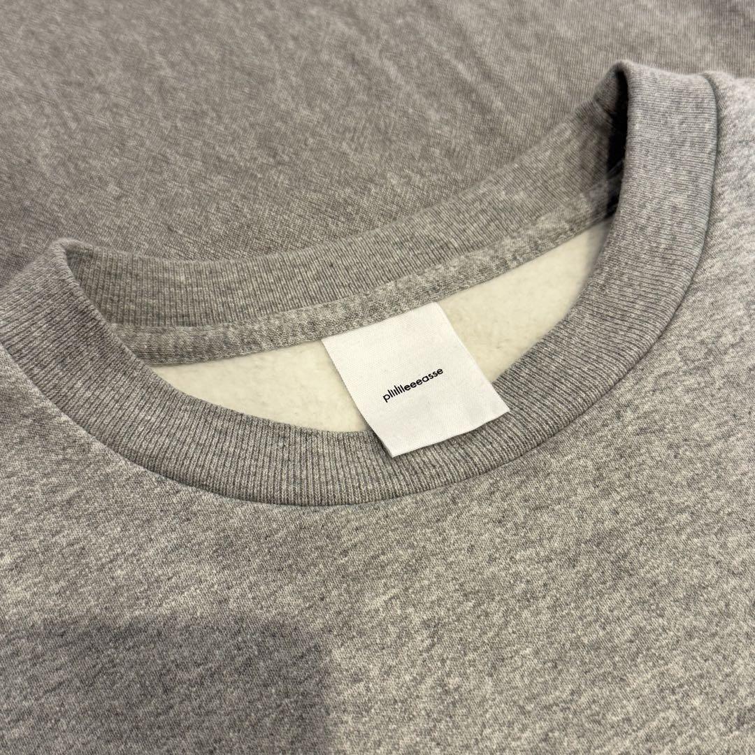 plllllleeeasse プリーズ Crewneck Sweatshirt