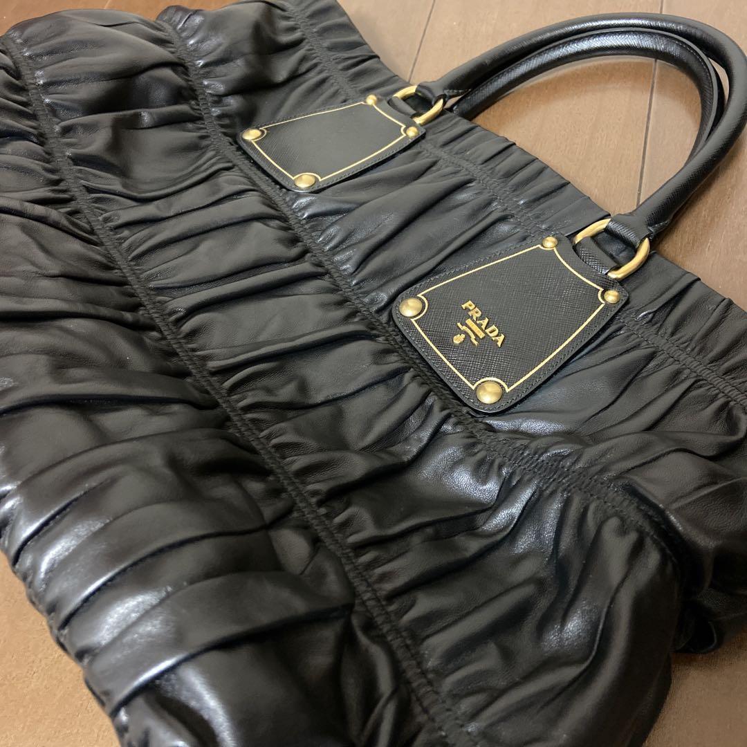 【新品未使用】PRADA ナッパレザー バッグ
