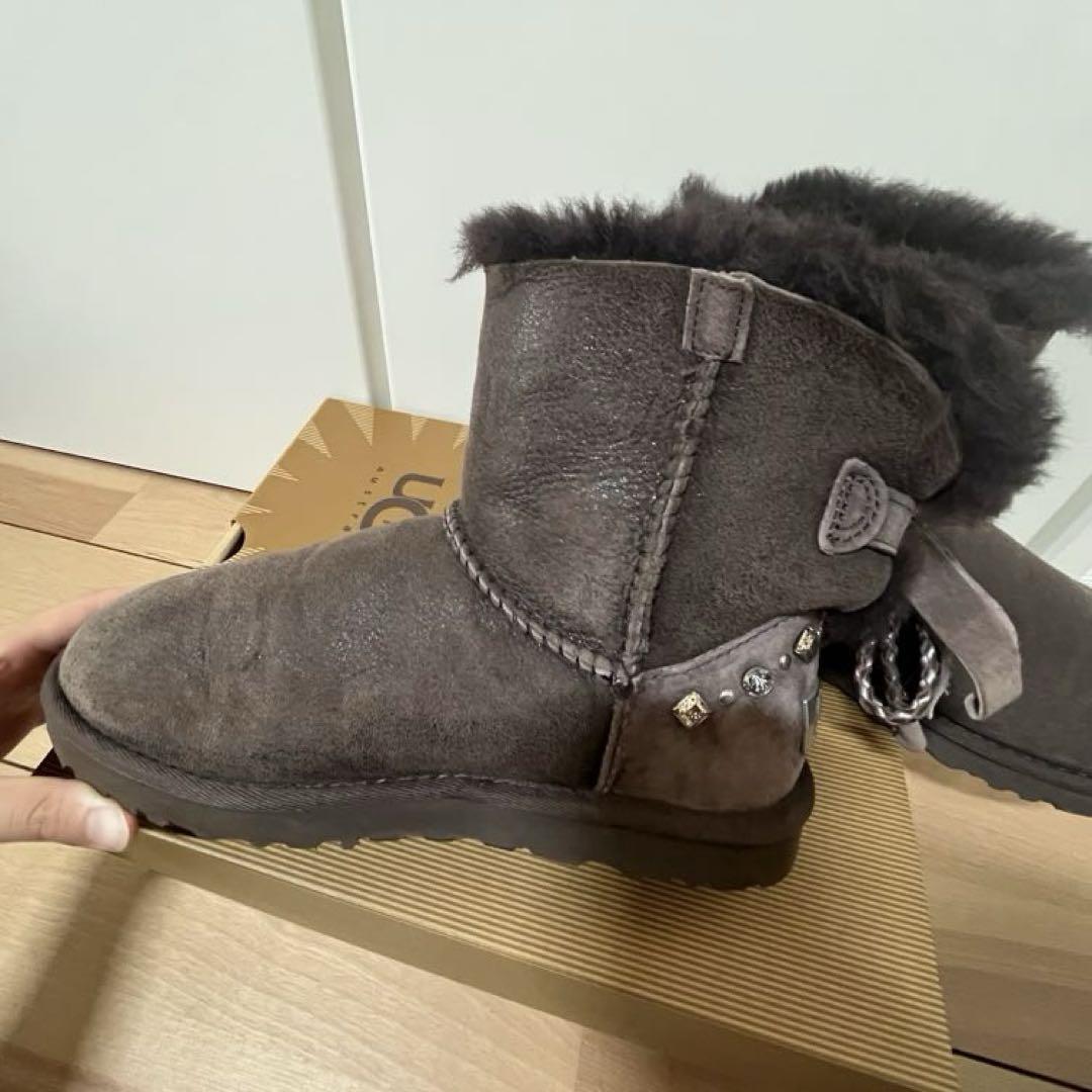 【レア物/ほぼ新品】UGGオーストラリア ムートンブーツ スワロフスキーコラボ