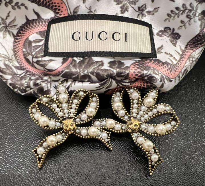 日本直営店 専用!他の方購入不可。GUCCI ピアス キャットヘッド リボンモチーフ ピアス(両耳用) 日本直営店 専用!他の方購入不可。GUCCI ピアス キャットヘッド リボンモチーフ ピアス(両耳用)