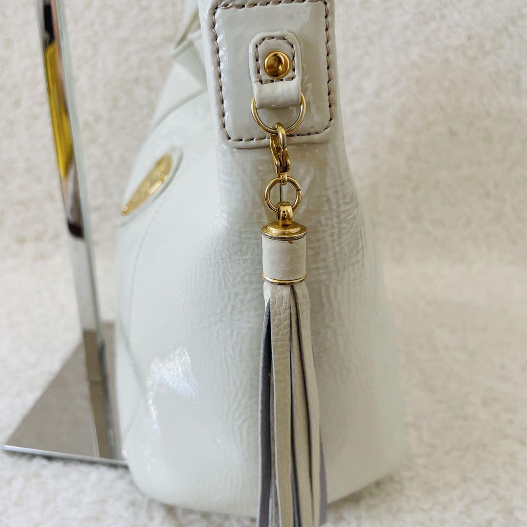 美品 ATAO キャンディバッグ ハンドバッグ ワンショルダーバッグ 肩掛け 白