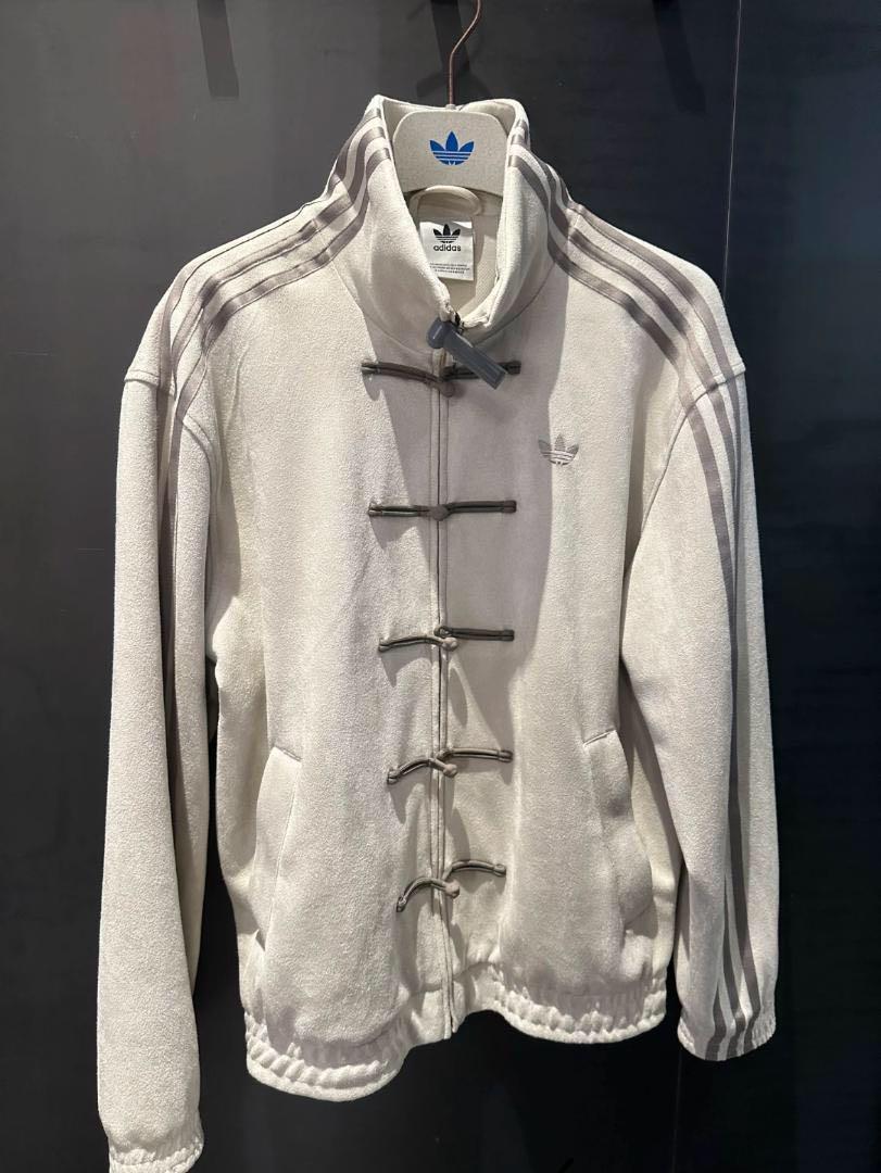 adidasアディダス 中国限定 蛇年トラックジャケット ホワイト Lサイズ” adidas アディダス 中国限定 蛇年 トラックジャケット 男女兼用