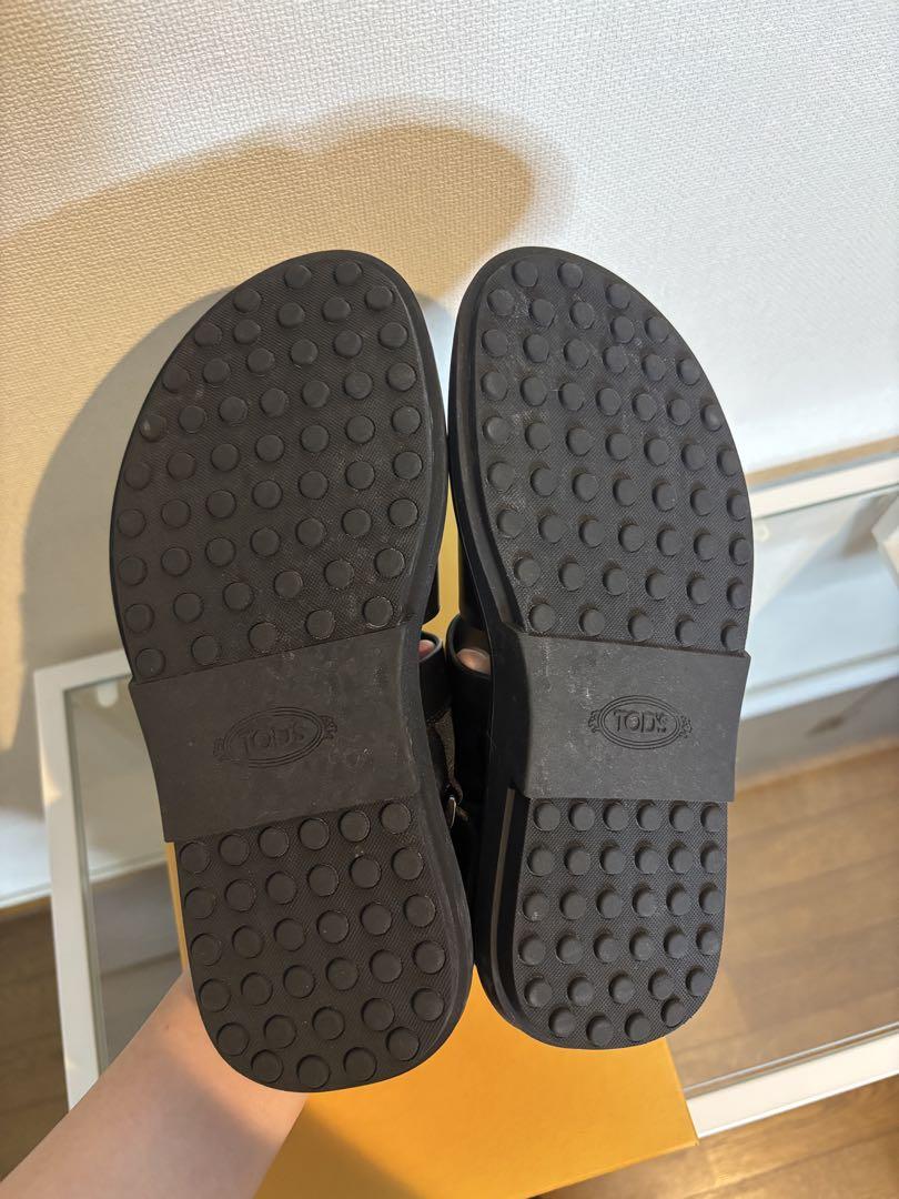 TOD'S ブラック レザー サンダル