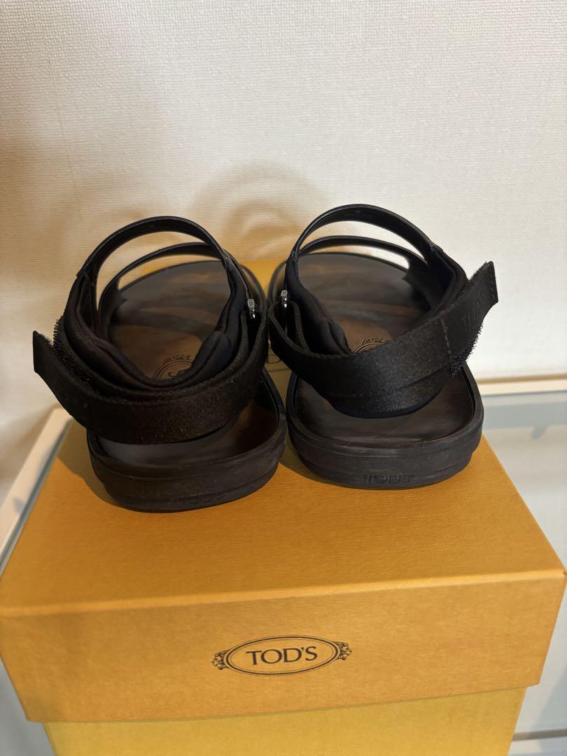 TOD'S ブラック レザー サンダル