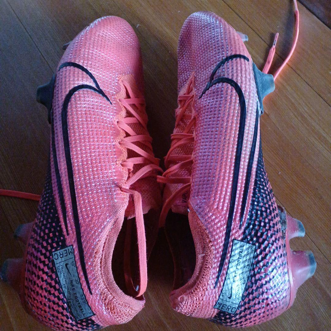 値下げ可能Nike Mercurialサッカースパイク
26.5～26.7