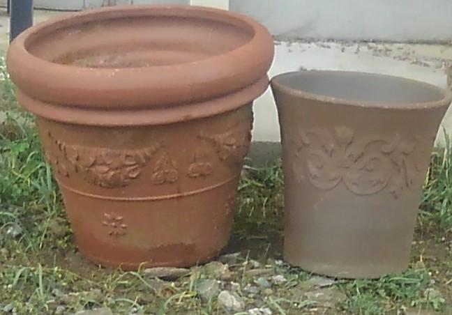 テラコッタ　植木鉢　ガーデニング イタリア製一つ、植木鉢こげ茶一つ合計2点