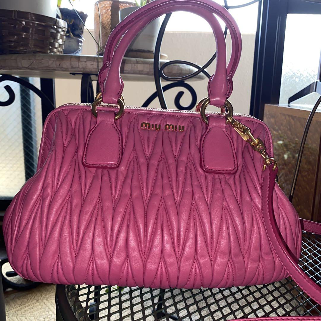 miumiu マテラッセ2wayバッグ