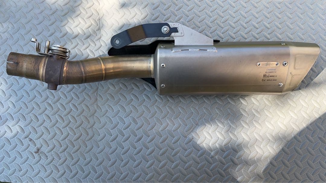 AKRAPOVICスリップオンマフラーやや傷や汚れあり