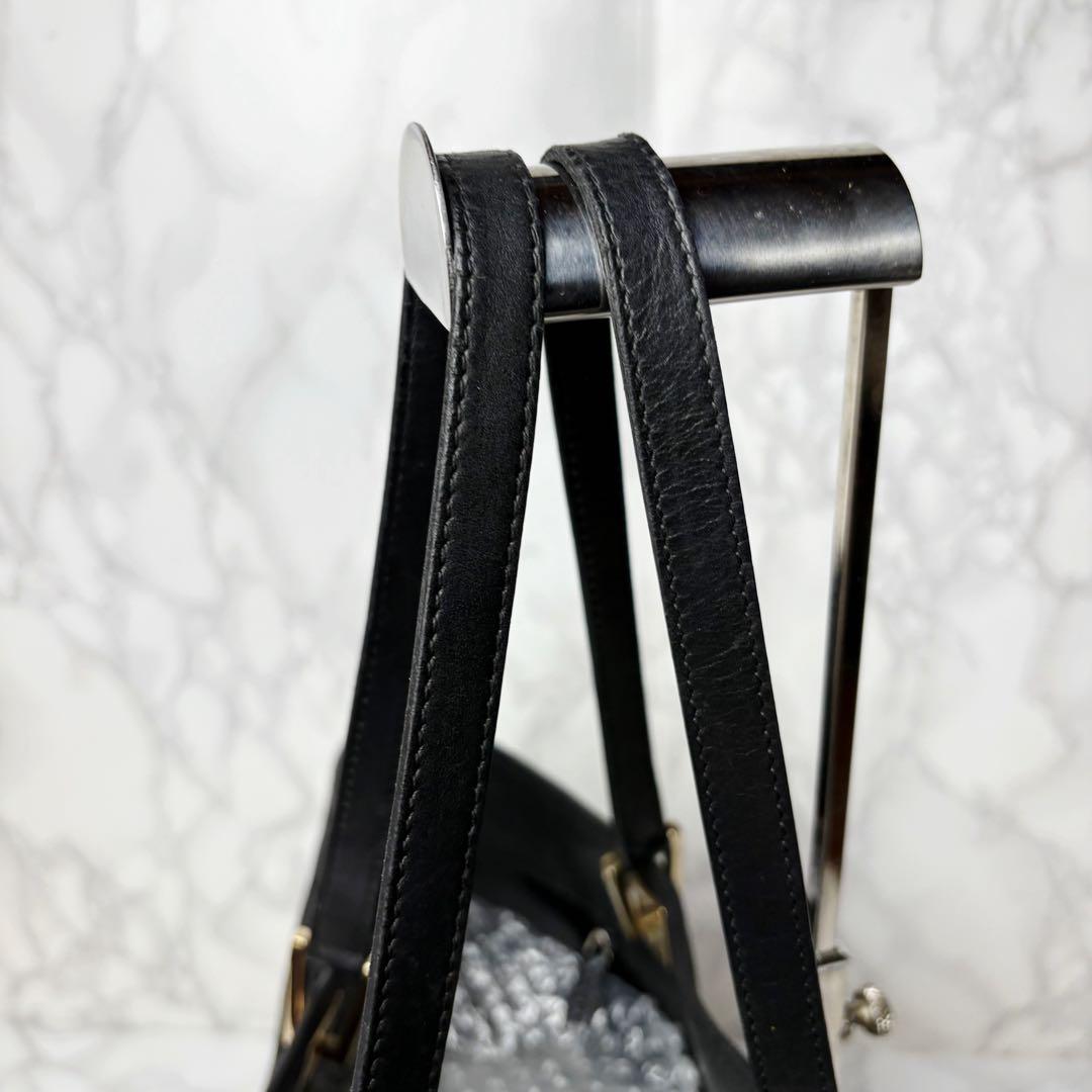 01 GUCCI トートバッグ ハンドバッグ 肩掛け GGキャンバス 黒 bd3