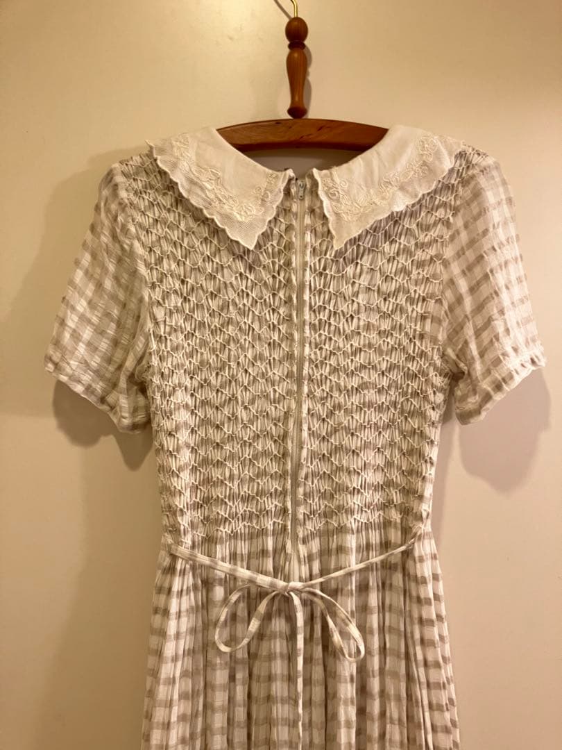 ヴィンテージ　スモッキング 刺繍　ベージュ　ホワイト　チェック　ワンピース