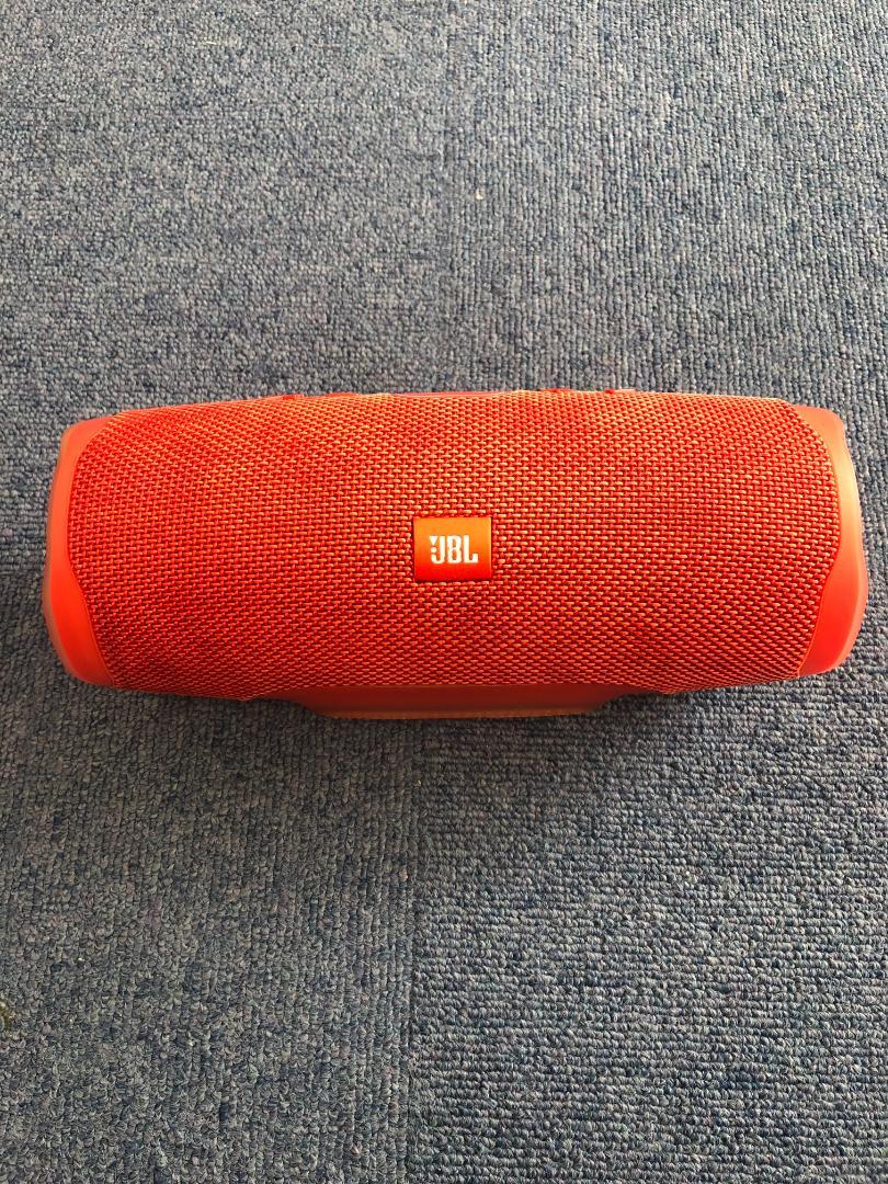JBL ワイヤレススピーカー CHARGE4 レッド