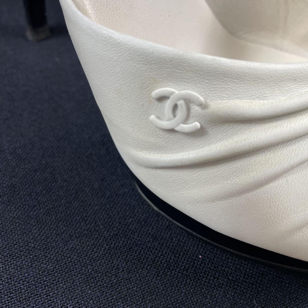 難あり・CHANEL/シャネル、ココマークレザーミュール、ホワイト　ヴィンテージ 難あり・CHANEL/シャネル、ココマークレザーミュール、ホワイト