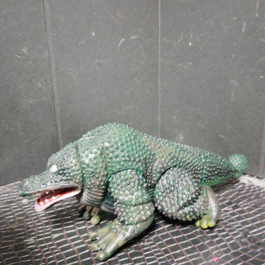 ウルトラ怪獣旧型ソフビガマクジラの改造がスカイドン？（リアルモデル）