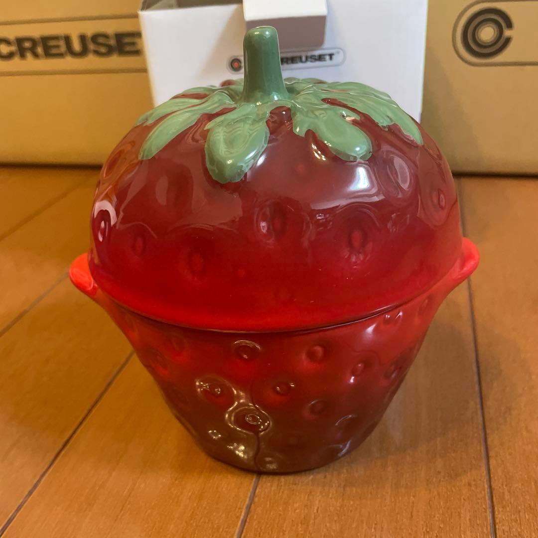 ルクルーゼ ミニココット ブルーベリー , ラズベリー, ストロベリー