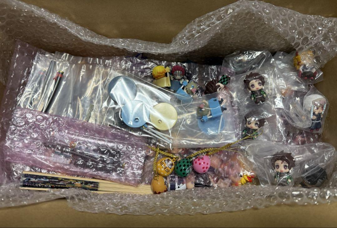 鬼滅の刃　グッズまとめ売り　1番くじフィギュア、全集中展色紙など