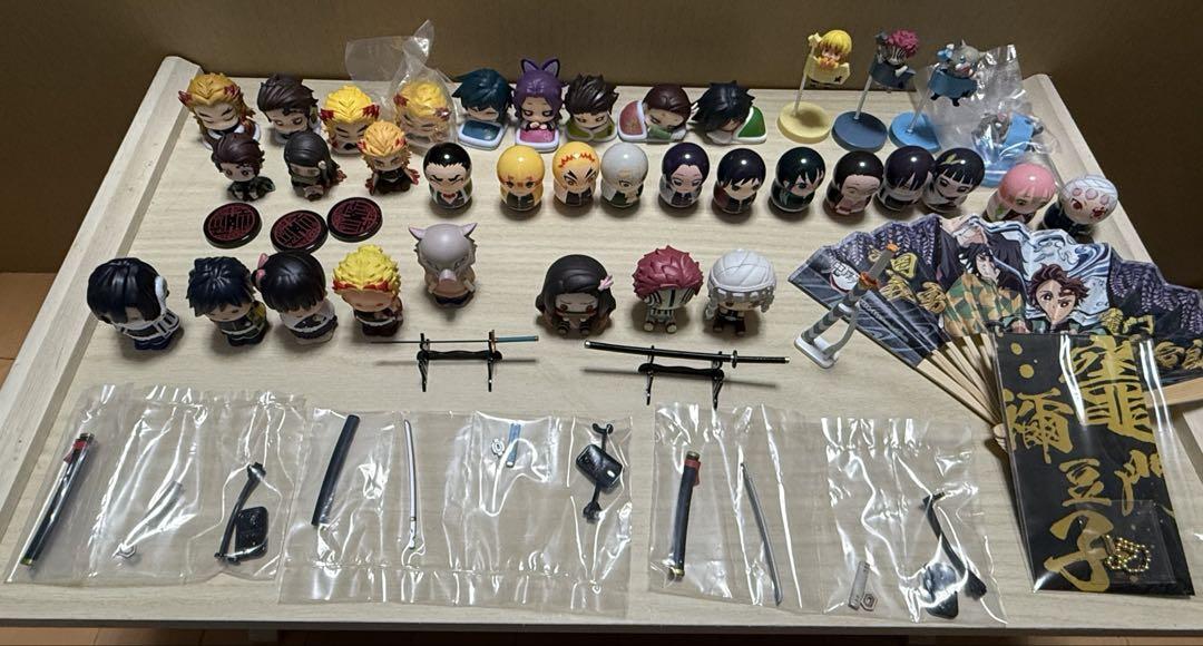 鬼滅の刃　グッズまとめ売り　1番くじフィギュア、全集中展色紙など