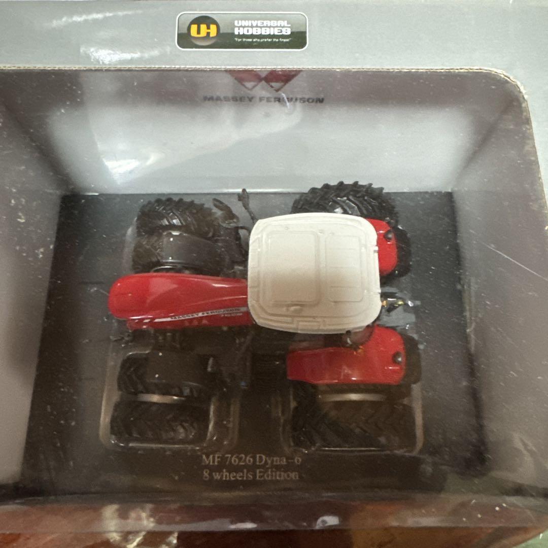 ミニカー Massey Ferguson MF 7626 Dyna-6 8 wheels