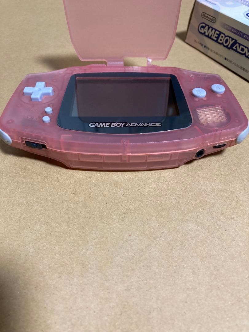 ゲームボーイアドバンス　ミルキーピンク　箱付き本体