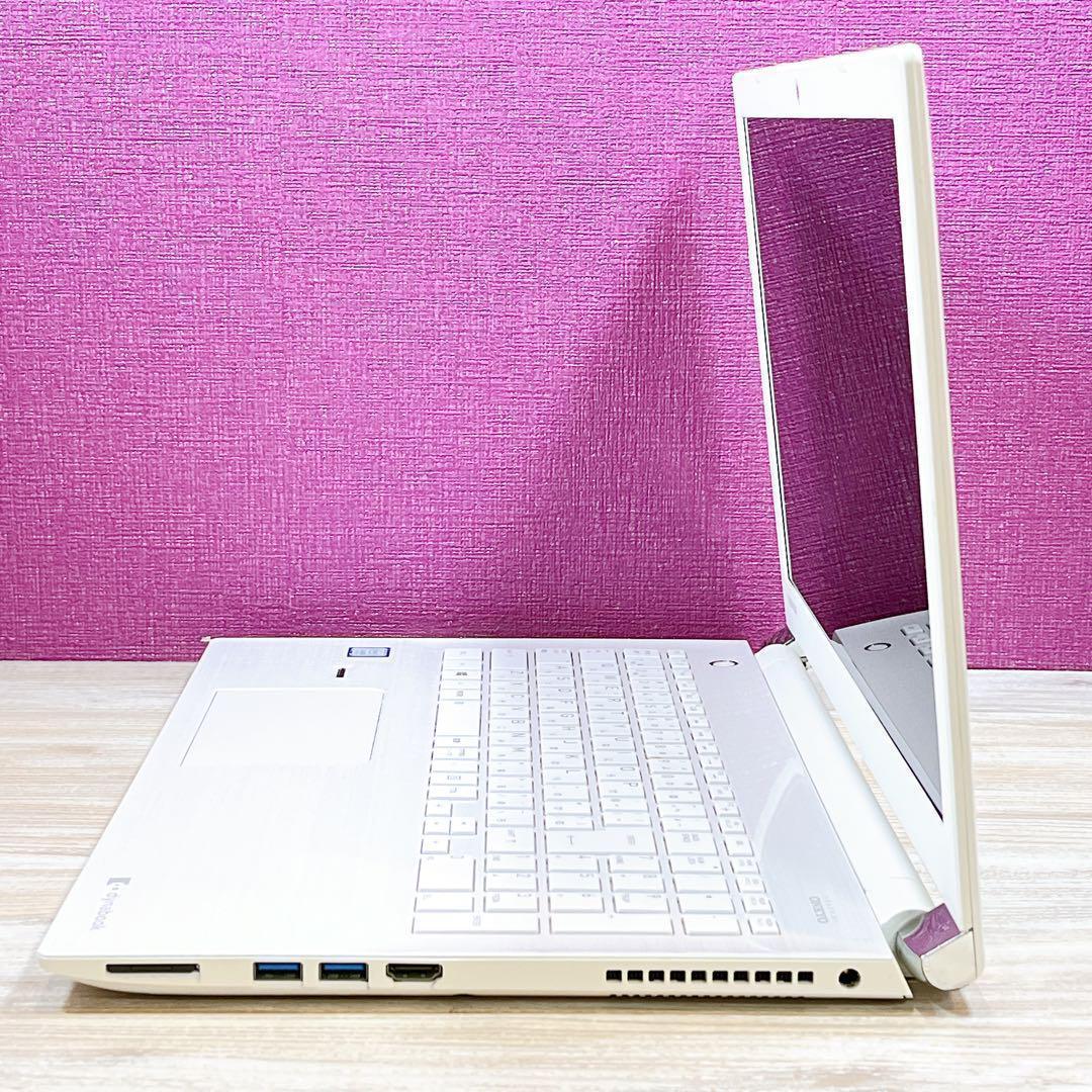 美品ホワイト✨すぐ使えるノートパソコン✨Win11✨7世代✨カメラ付✨訳あり