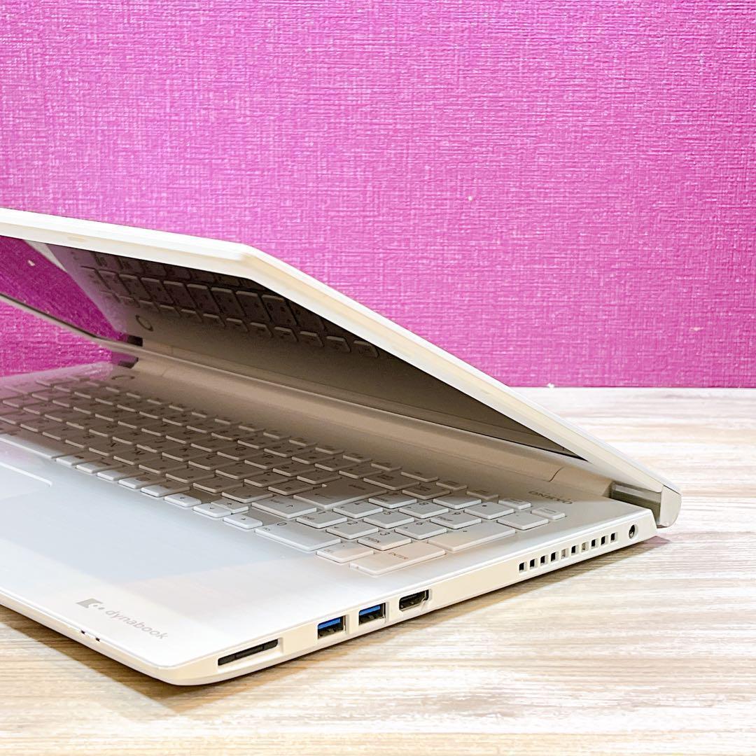 美品ホワイト✨すぐ使えるノートパソコン✨Win11✨7世代✨カメラ付✨訳あり