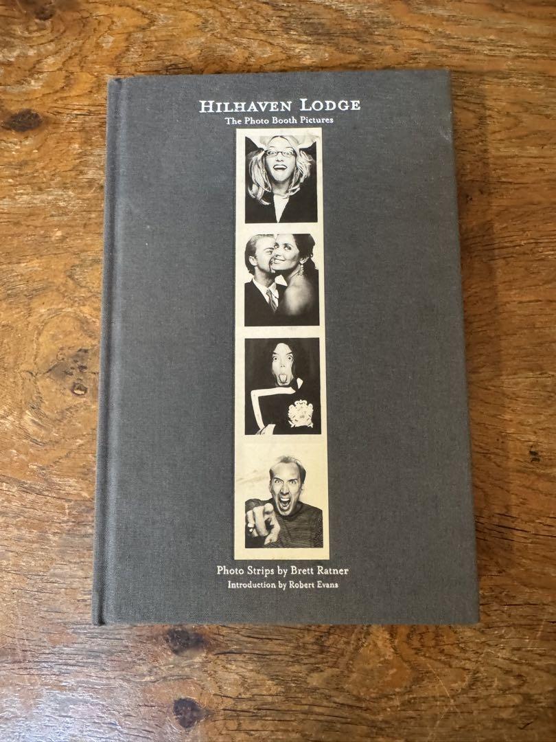 洋書 HILHAVEN LODGE The Photo Booth Pictures