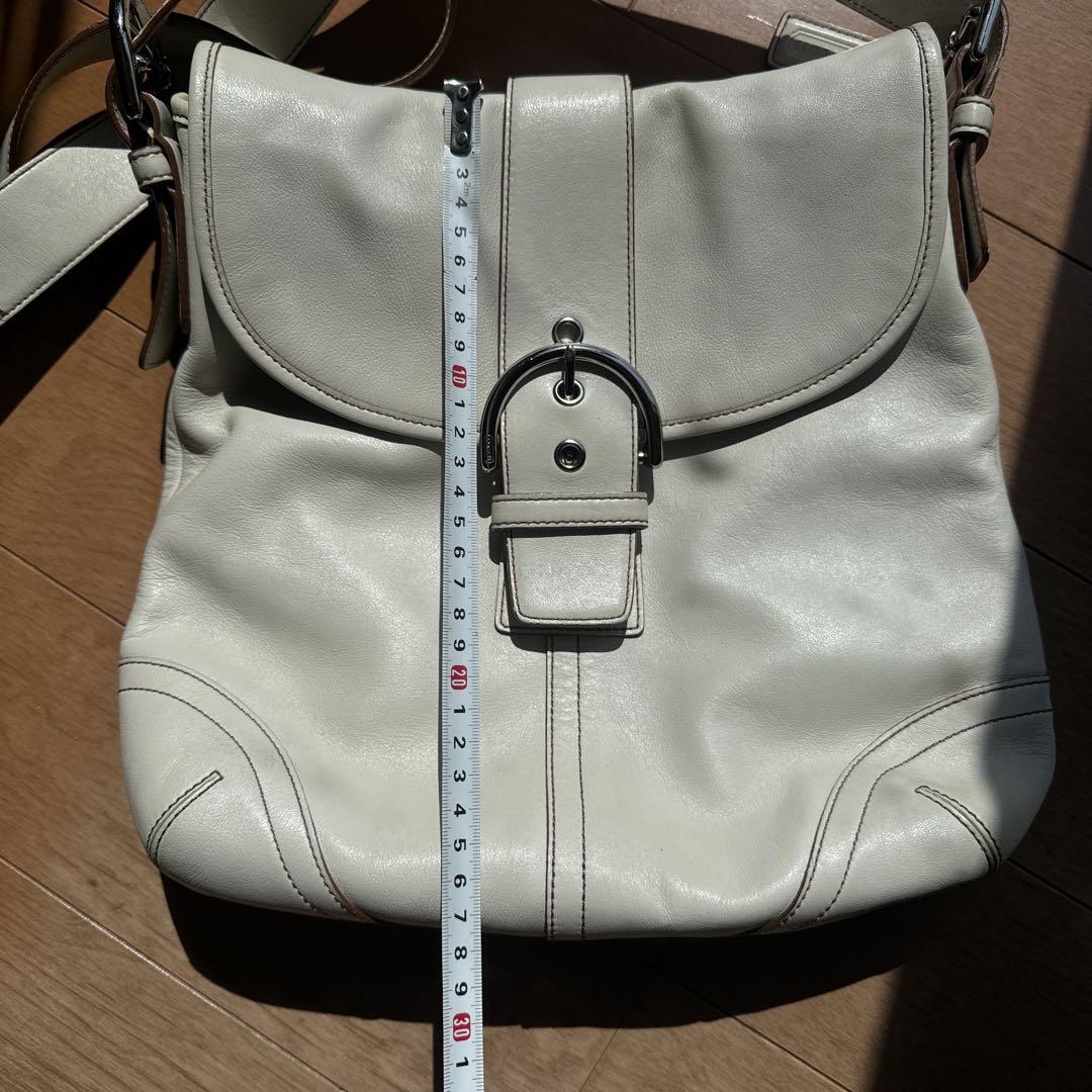 コーチCOACHホワイトレザーフラップショルダーハンドバッグF13105 値下げ】COACH コーチ ホワイトレザー ショルダーバッグ - メルカリ