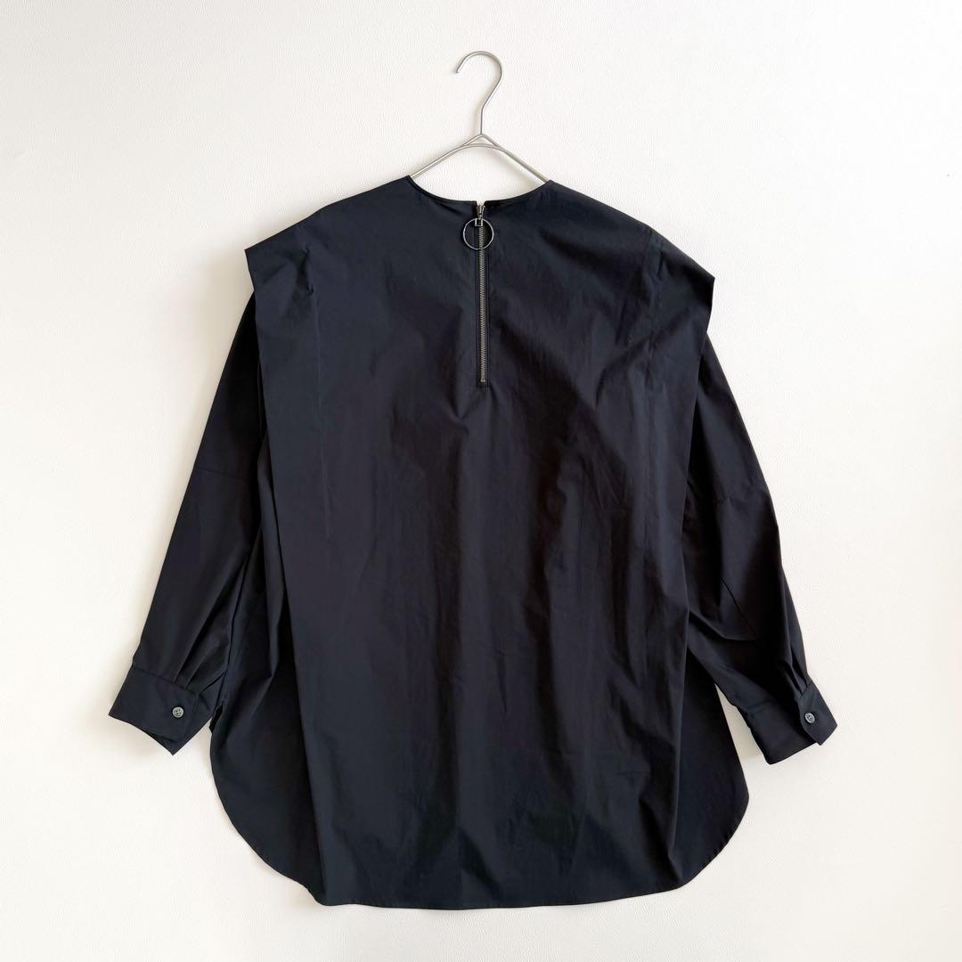 新品　タグ付き　LOHEN ローヘン　バックZipデザインブラウス 黒