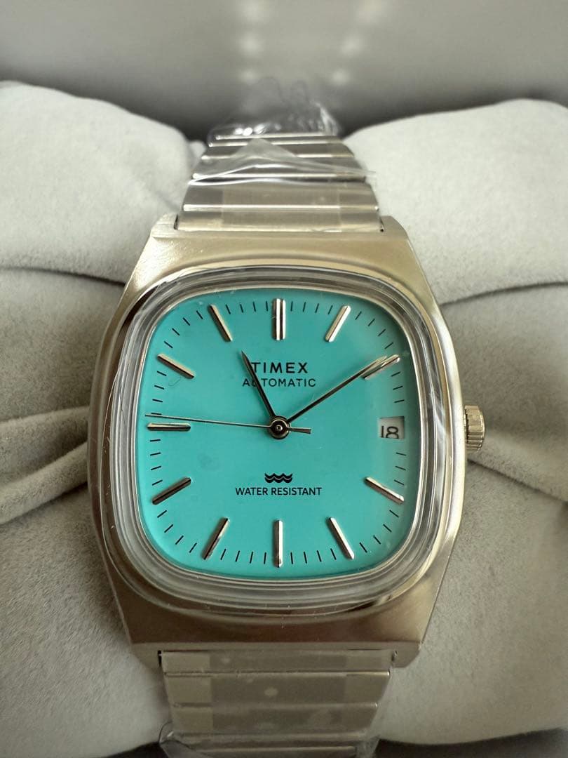 Timex REISSUE 1983 E-lineのターコイズブルーダイヤル