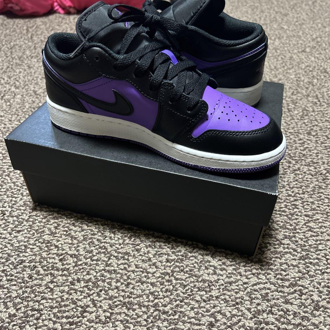 値下げ　ナイキ　キッズ　エアージョーダン　1LOW 23.5センチ