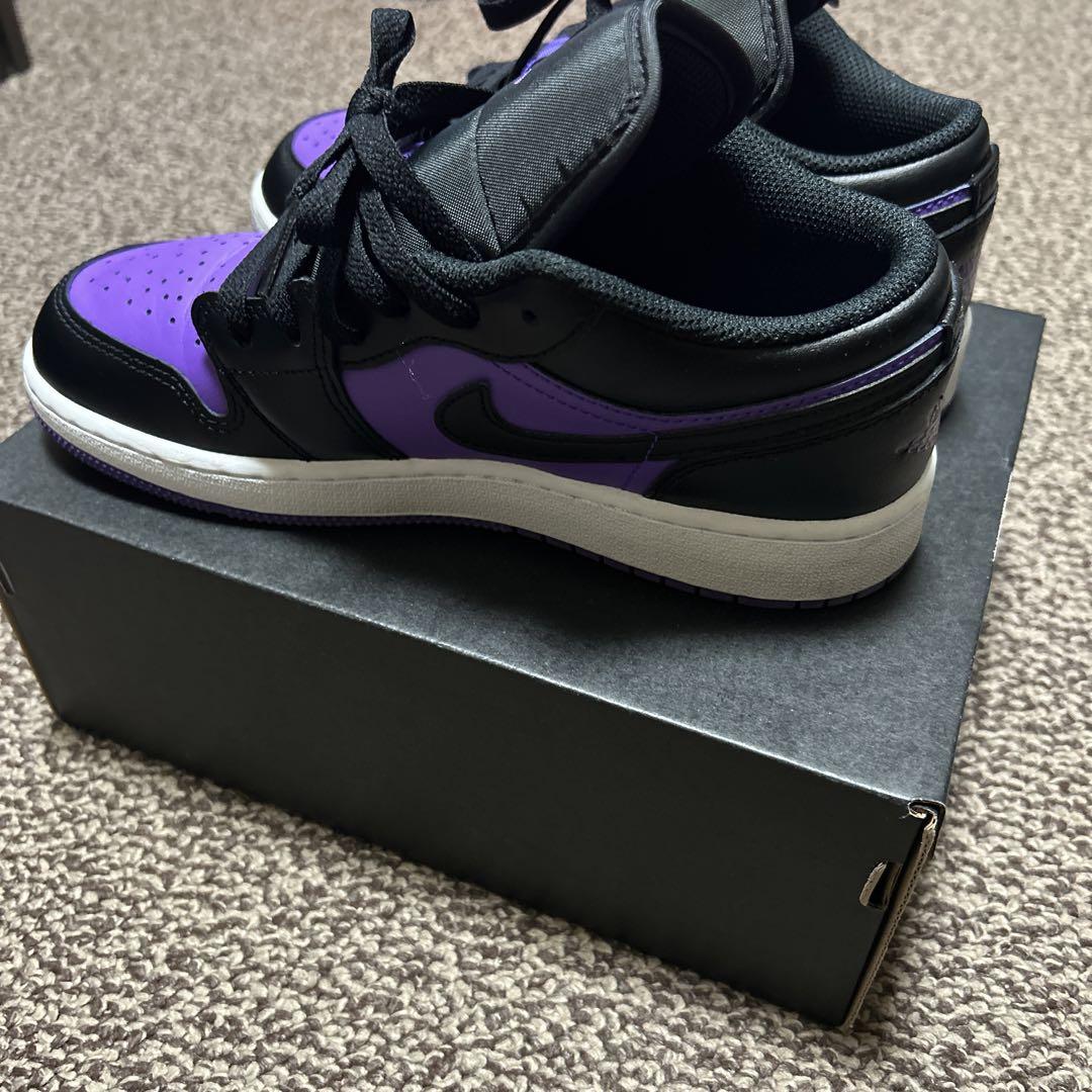 値下げ　ナイキ　キッズ　エアージョーダン　1LOW 23.5センチ