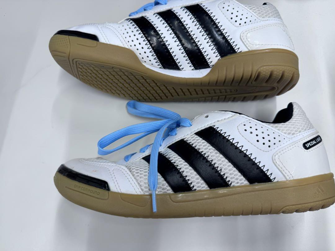 アディダスSPEZIAL LIGHT 白×黒　体育館シューズ　23.5cm
