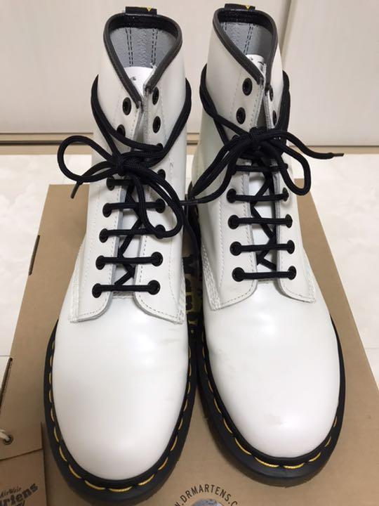 美品 ブーツ ホワイト 送料込 cpVHl-m32839980785 Dr.Martens ドクターマーチン 8ホール 新作大得価
