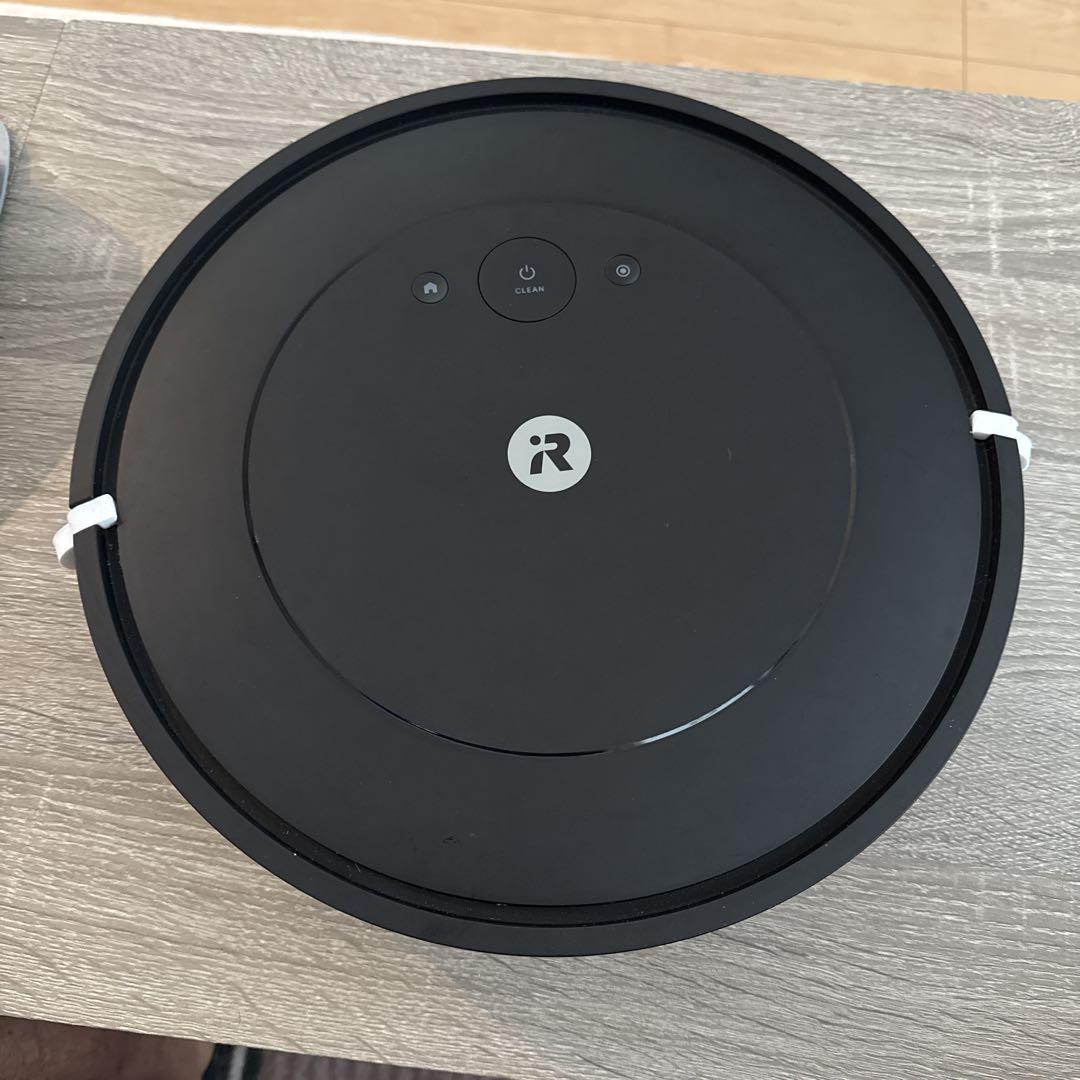 iRobot Roomba 黒色 ロボット掃除機 充電ドック付き iRobot Roomba 黒 充電ドック付き - メルカリ