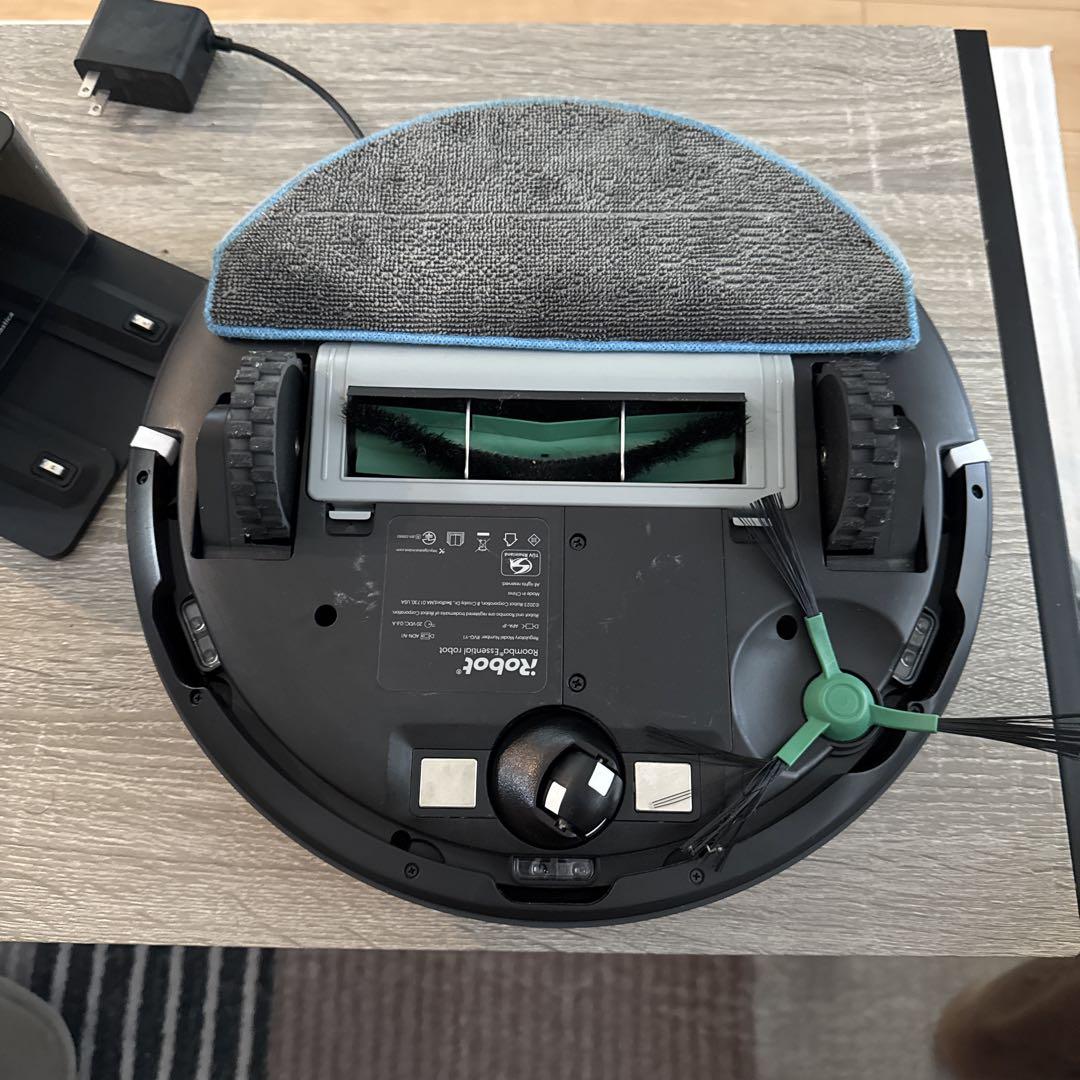 iRobot Roomba i2 本体と充電ドック iRobot Roomba i2 本体と充電ドック （入門機なのに機能全部入り