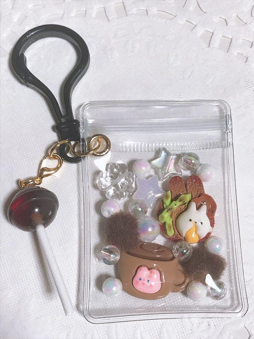 キャンディーバッグキーホルダー うさぎ 黒系