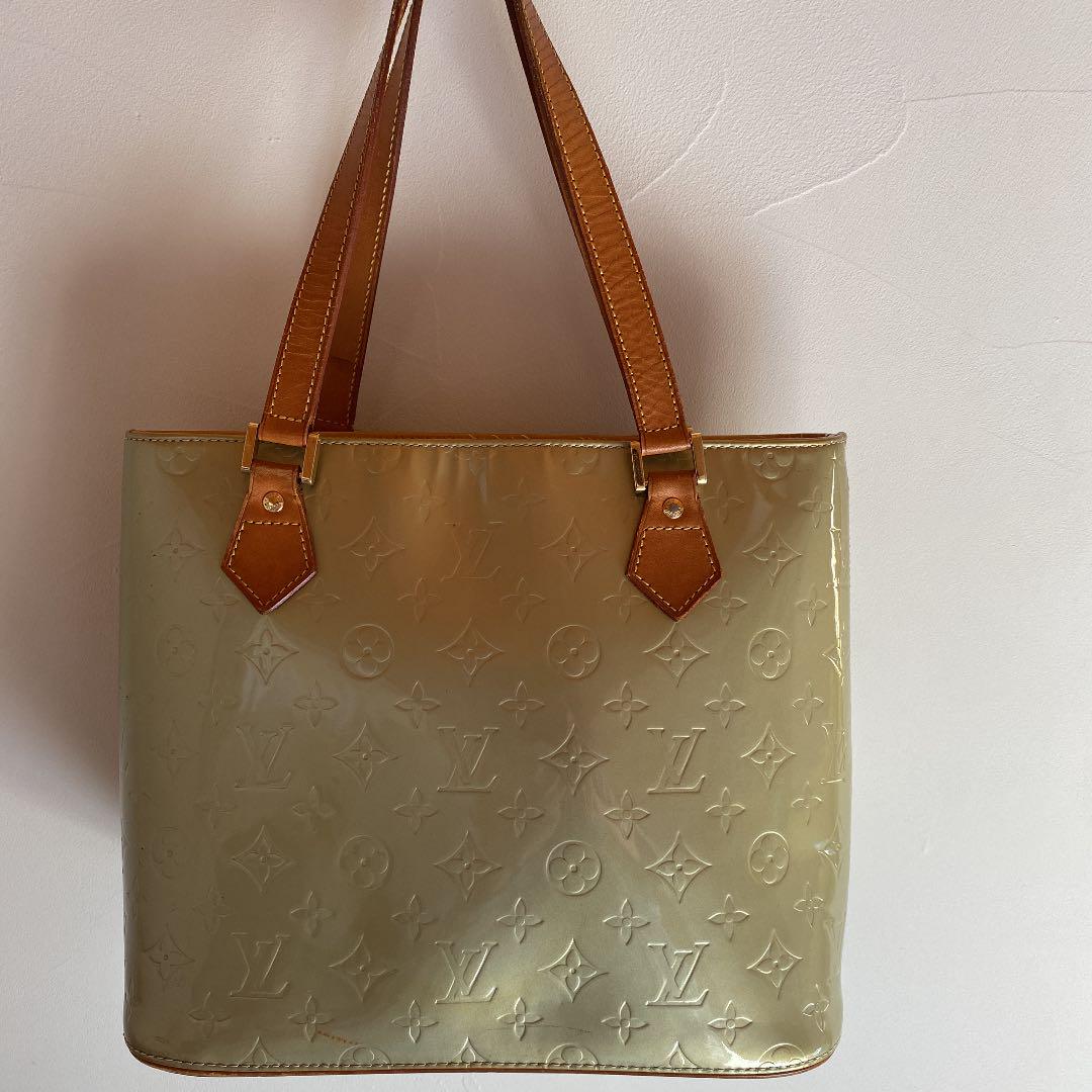 LOUIS VUITTON ヒューストン モノグラムヴェルニ
