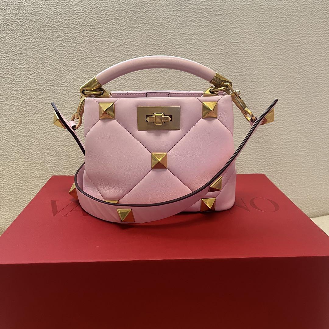VALENTINOバレンティノ ピンク ショルダーバッグ
