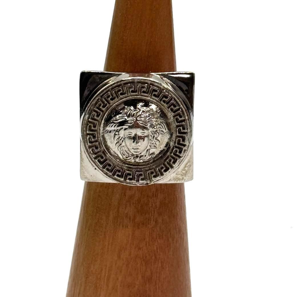 Versace ヴェルサーチェ メデューサ バロッコ ヘッド リング VERSACE ヴェルサーチェ メデューサ リング 指輪 メッキ