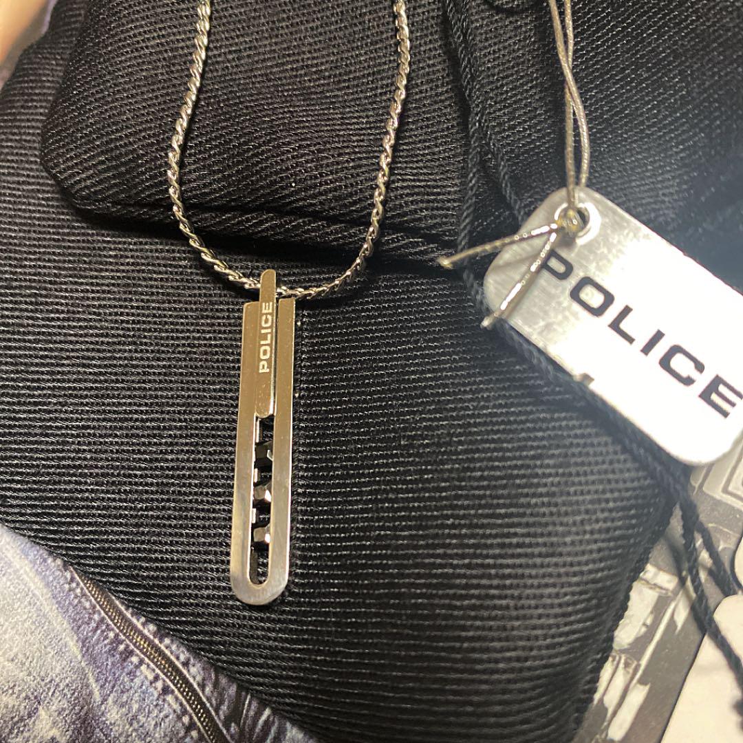 POLICE ネックレス　おしゃれなデザイン