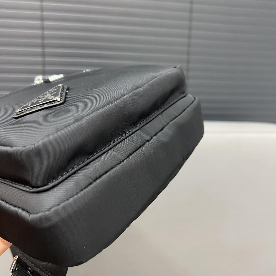 PRADA ?プラダ ボディバッグ?ウエストボーンバッグ PRADA ?プラダ ボディバッグ?ウエストボーンバッグ