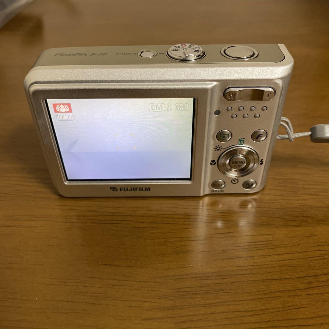 Fujifilm FinePix F30 デジタルカメラ　付属品
