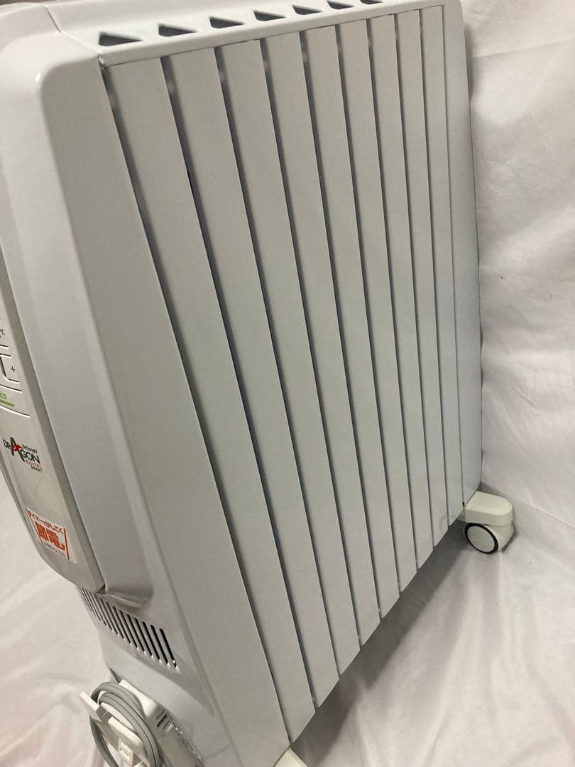 ☆デロンギオイルヒーター☆QSD0915-WH ☆デロンギオイルヒーター☆QSD0915-WH