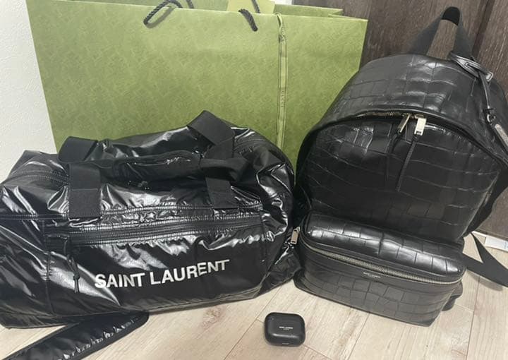 【クーポン】 【現行品、週末限定値下げ】サンローラン バックパック 【N3181081203】(32673円)