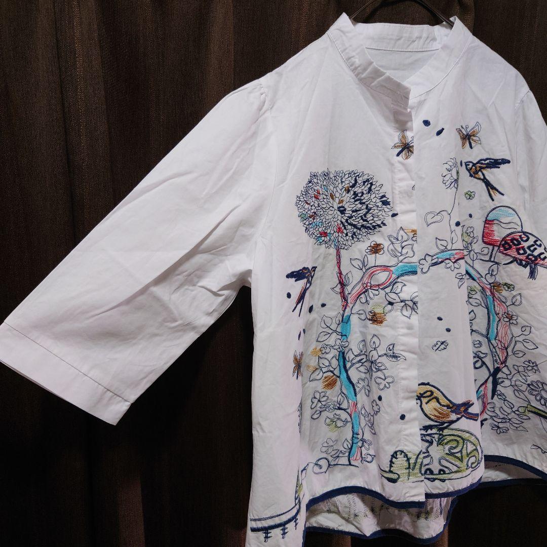 チャイナ服風　彩刺しゅうバンドカラーシャツ
