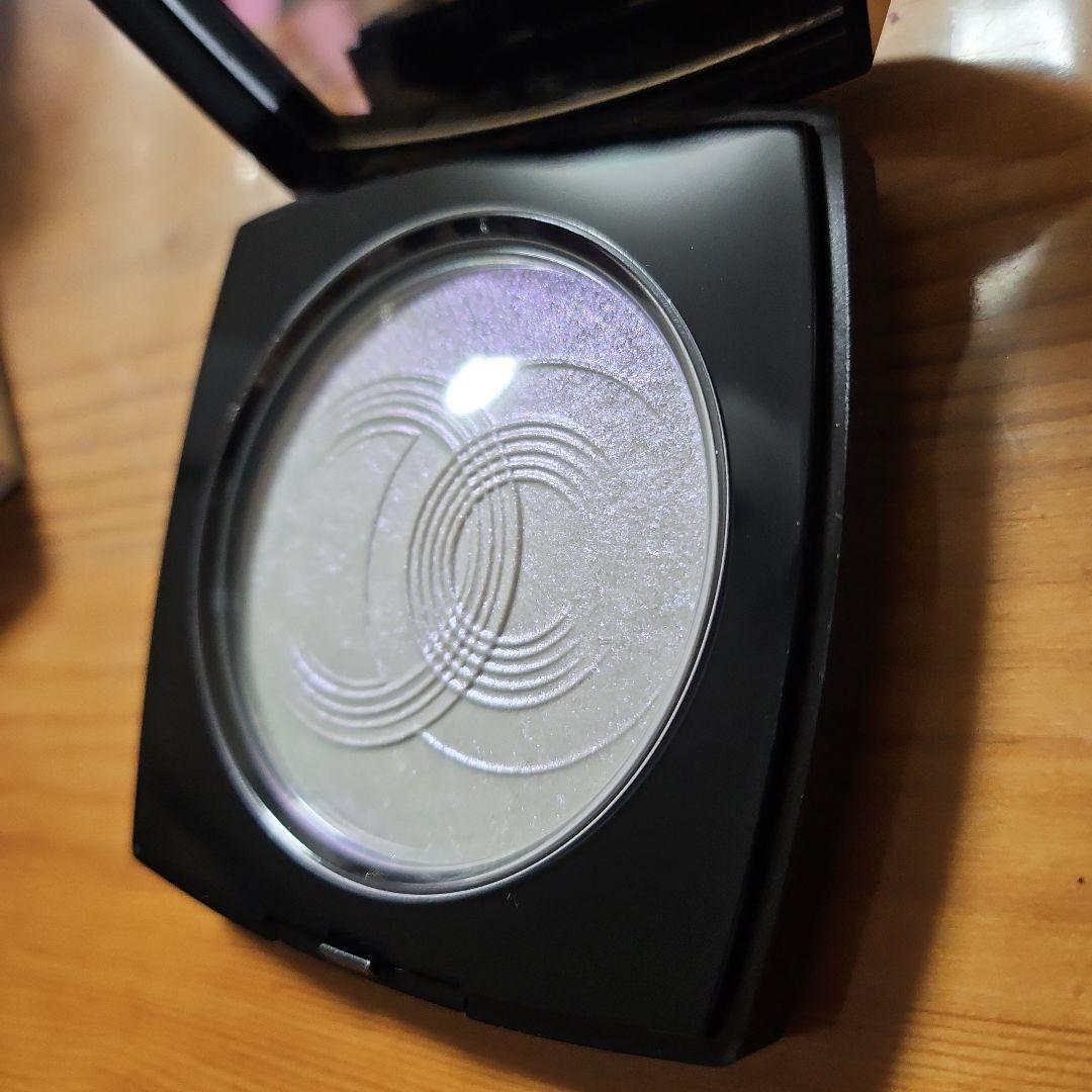 CHANEL ルミエールドゥローシャン