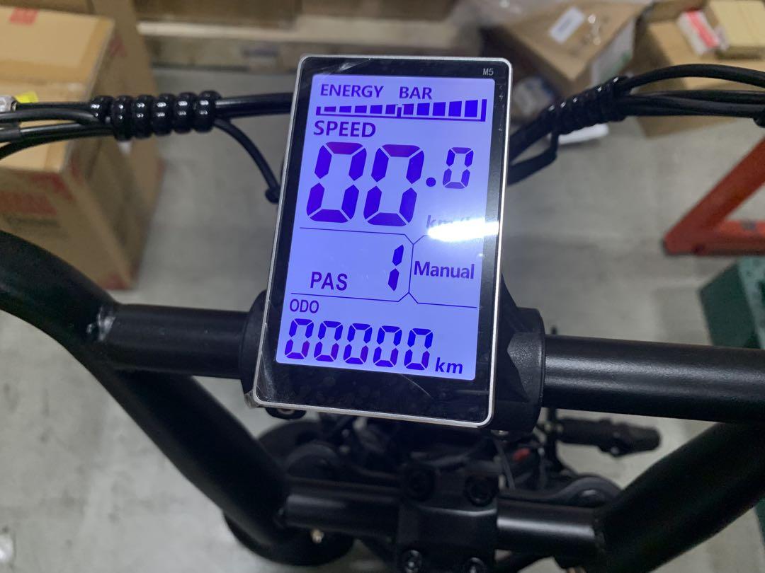 ツーリング バイク 自転車街の黒騎士0034 500W静音+7段変速100km