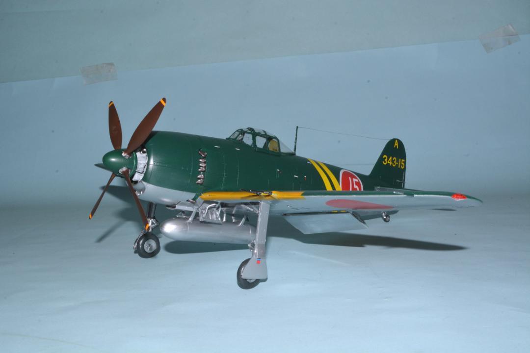 [完成品]　1/32スケール　日本海軍　局地戦闘機　『紫電改』(紫電２１型 )