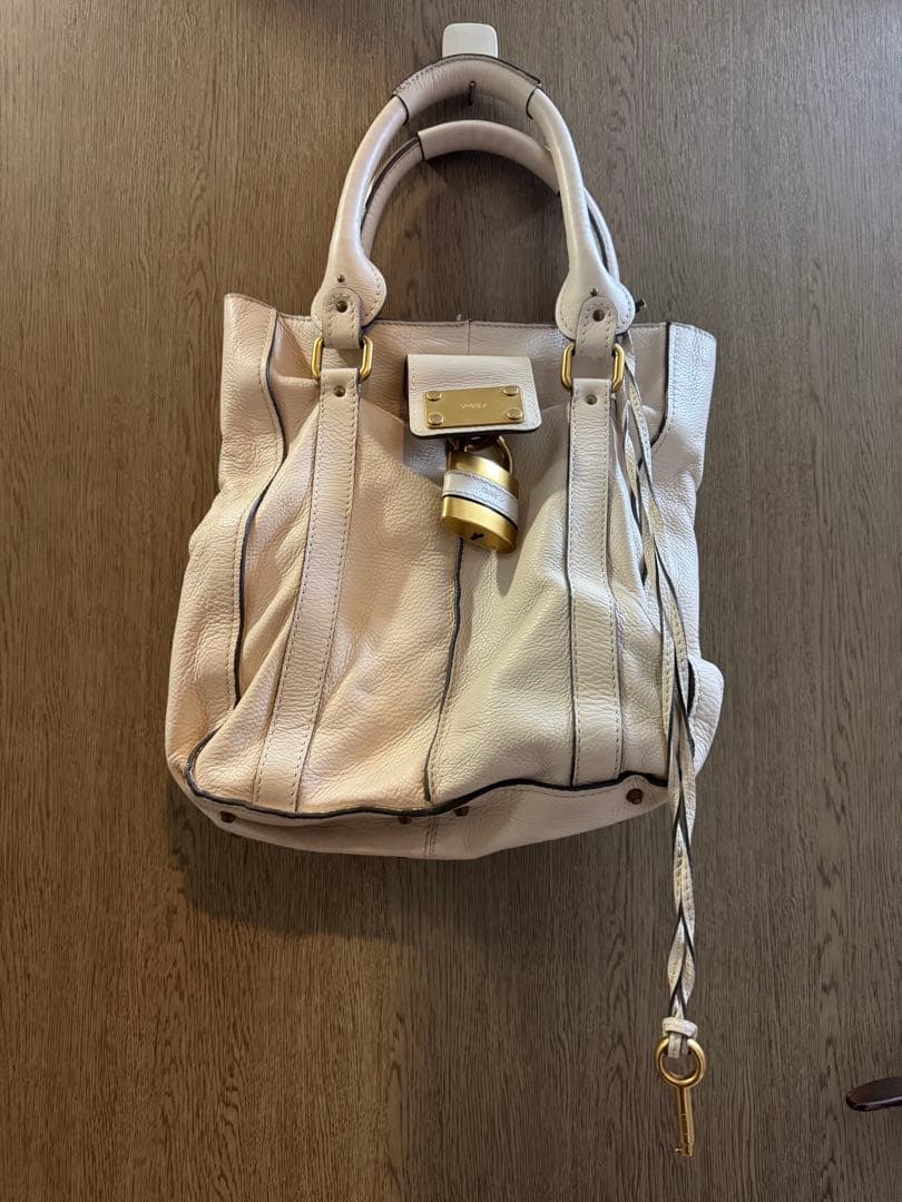 クロエ　バッグ