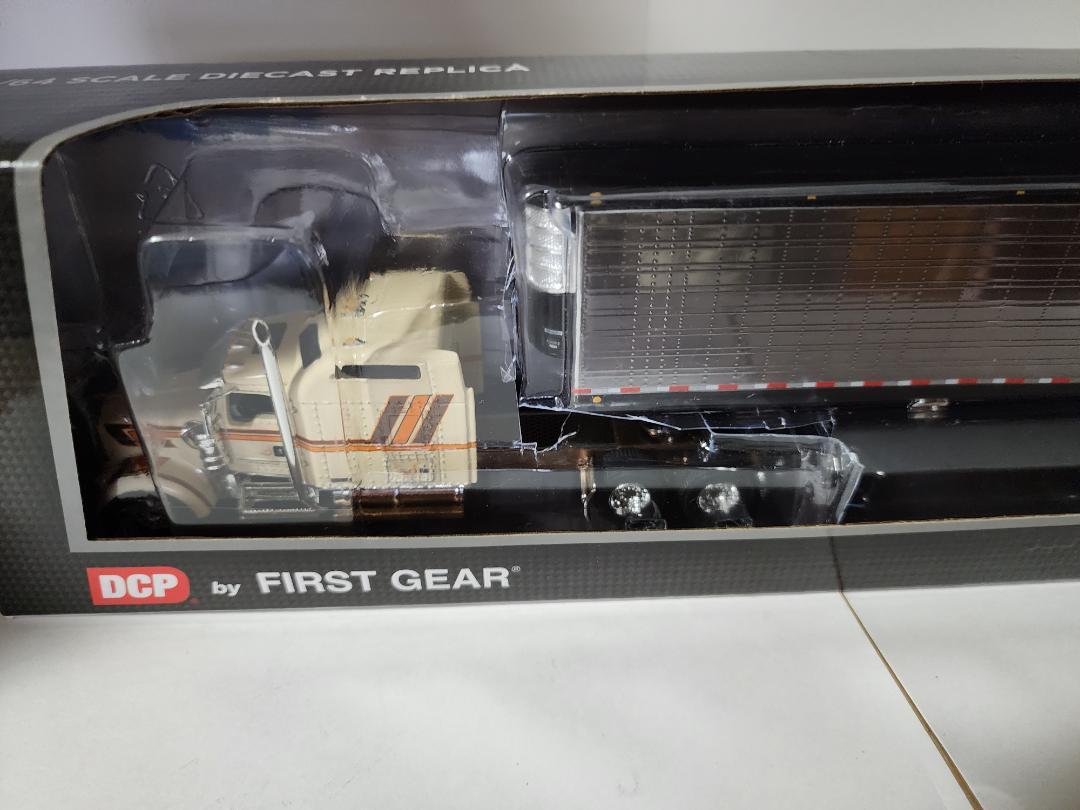 DCP ダイキャストプロモーション 1/64 KENWORTH W900L